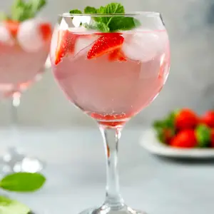 Gin & Fys Strawberry Gin